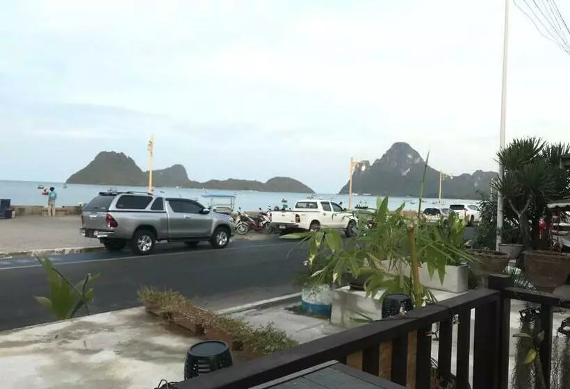 تختخواب و صبحانه Grandmabalcony