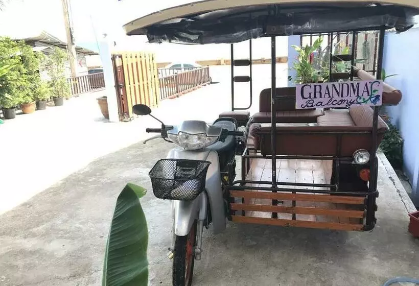 تختخواب و صبحانه Grandmabalcony