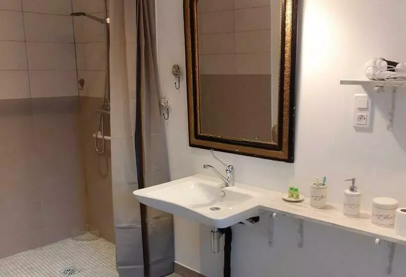 ベッドアンドブレックファースト Domaine La Garence