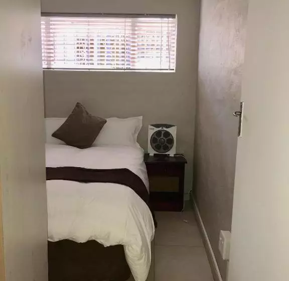 ペンション African Kingdom Guest House