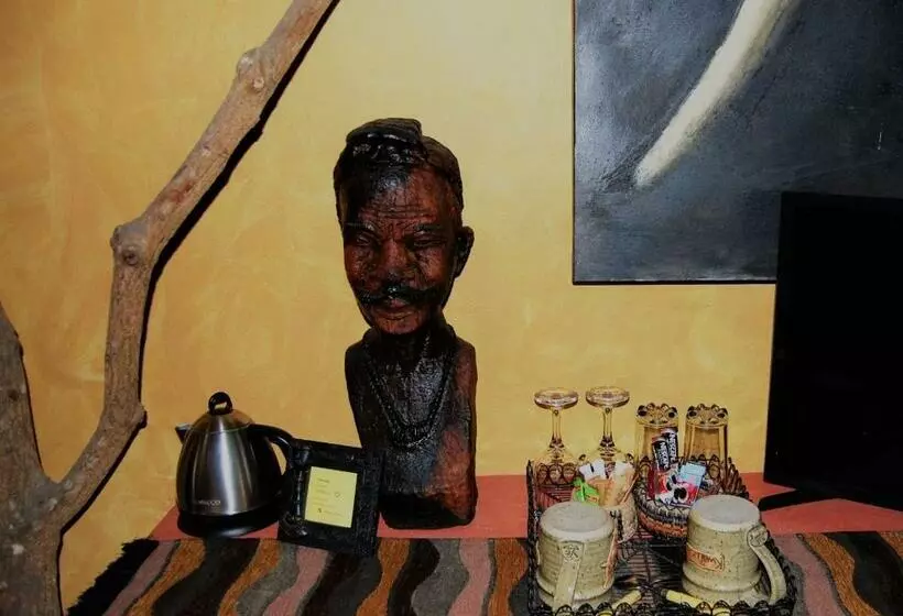 Majatalo Kwalucia Private Safari Retreat