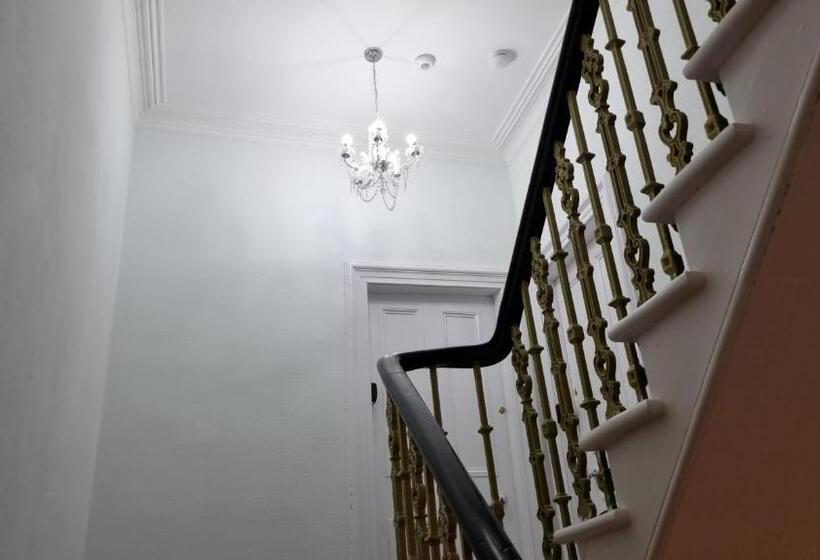 Pensão Windsor House