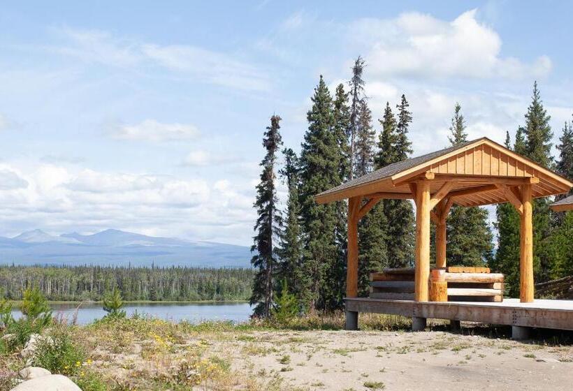 Resort Red Cariboo Apartments