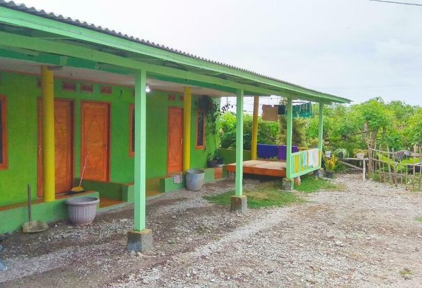 הוסטל Pondok Nuansa