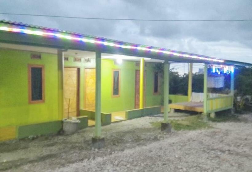 הוסטל Pondok Nuansa