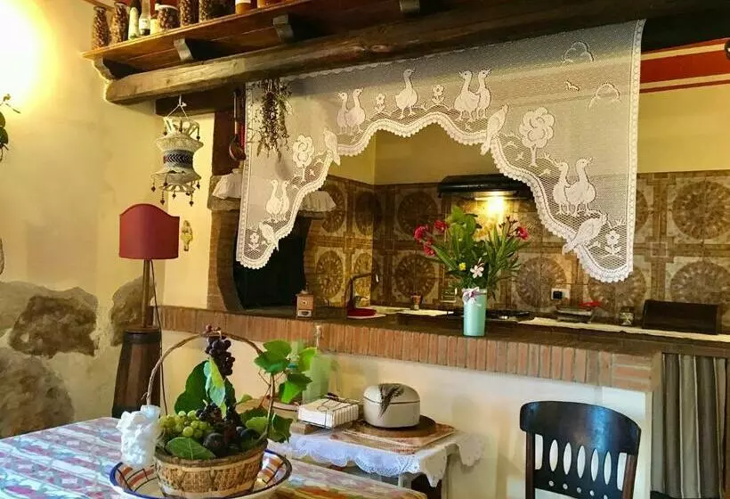 تختخواب و صبحانه Antic Etrurian Inn