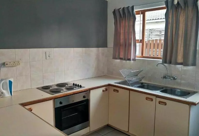 Majatalo Blouberg Beach Retreat