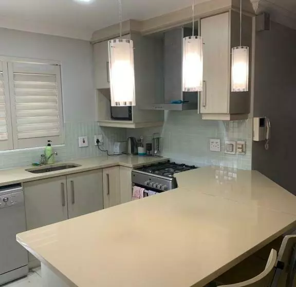 Majatalo Oceansnest Guest House