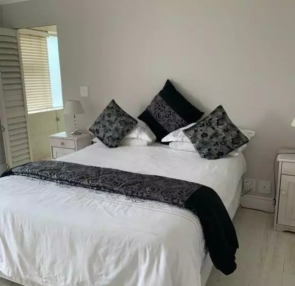 Majatalo Oceansnest Guest House