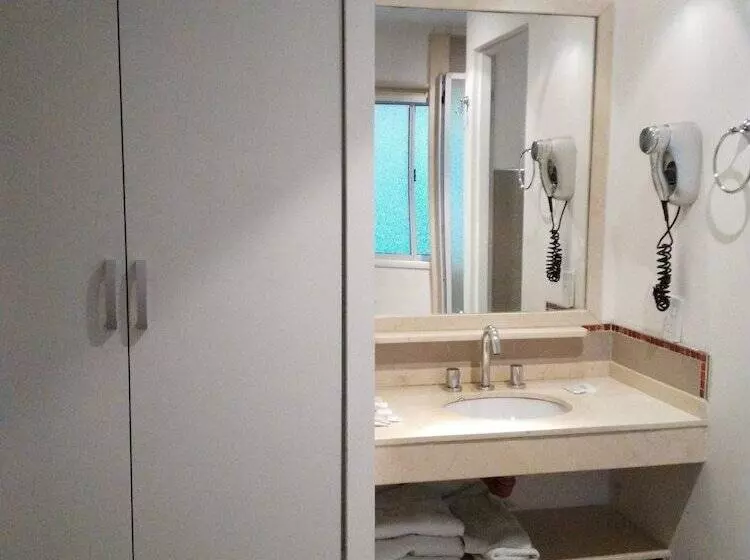 Отель A&b Internacional