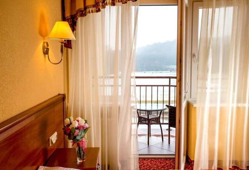 فندق Buhta Vikingiv