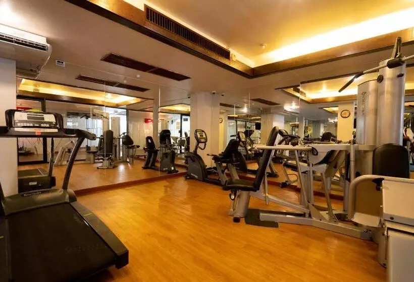 ホテル Days Inn By Wyndham Patong Beach