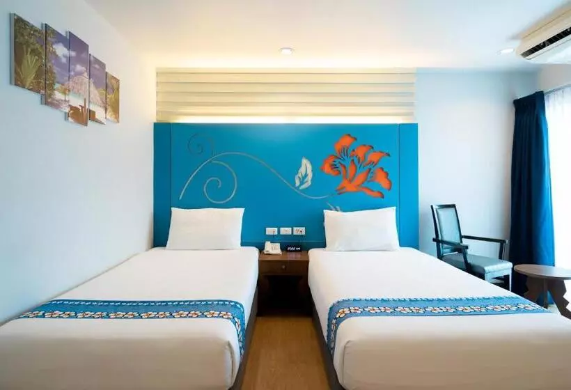 ホテル Days Inn By Wyndham Patong Beach