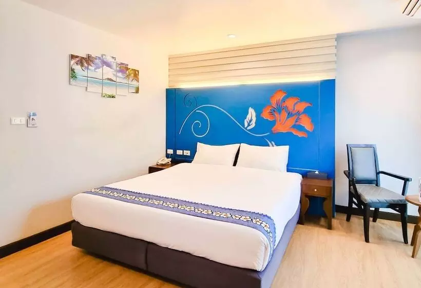 ホテル Days Inn By Wyndham Patong Beach