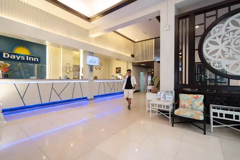 ホテル Days Inn By Wyndham Patong Beach