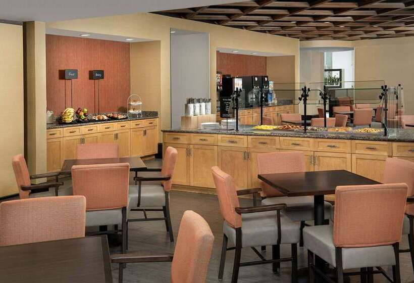 ホテル Embassy Suites By Hilton Birmingham Hoover