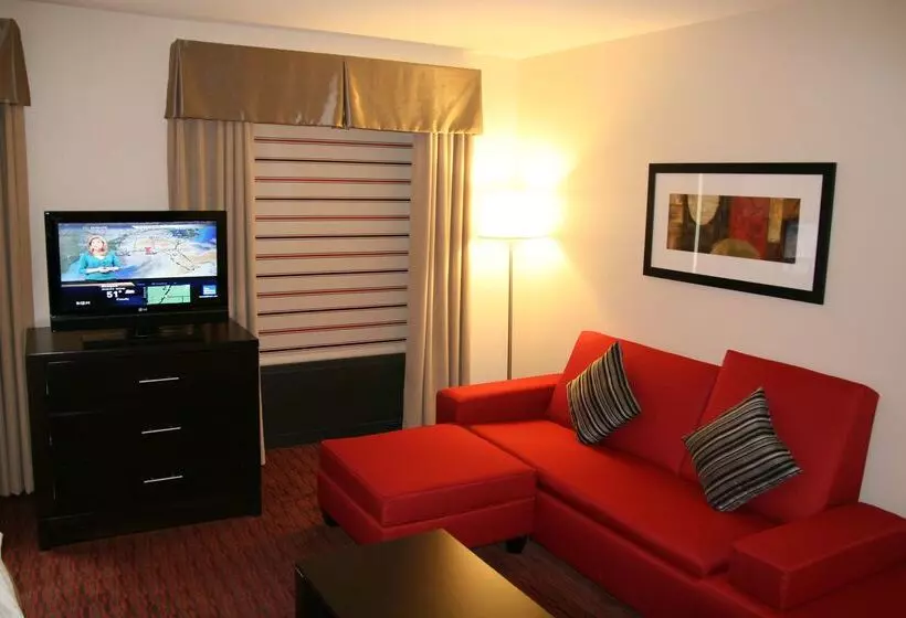 Отель Hampton Inn & Suites Lebanon