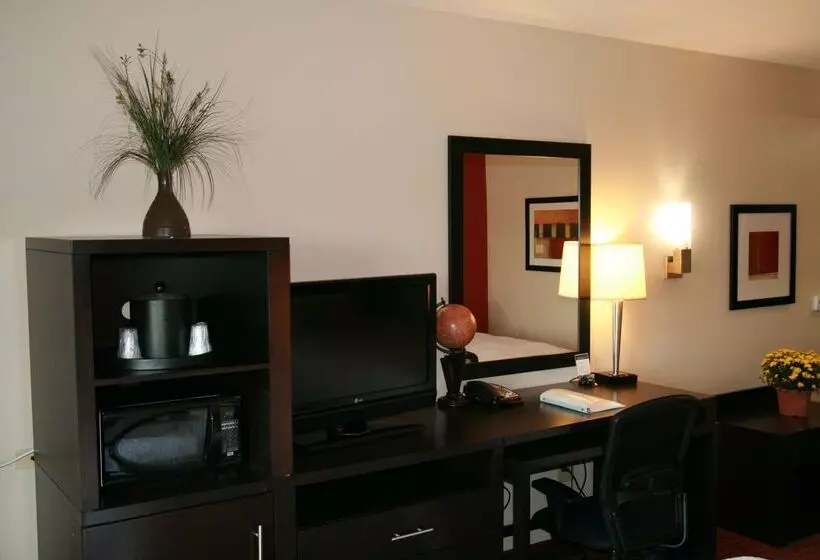 Отель Hampton Inn & Suites Lebanon