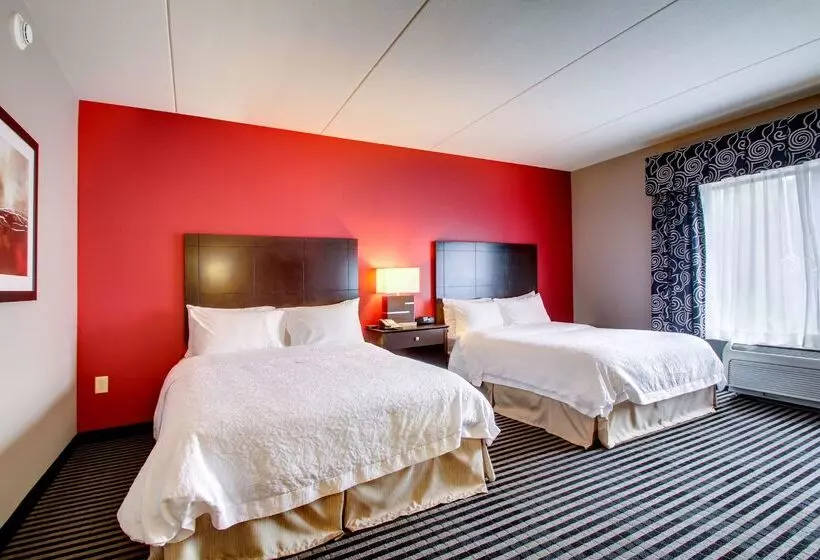 호텔 Hampton Inn Birmingham Leeds