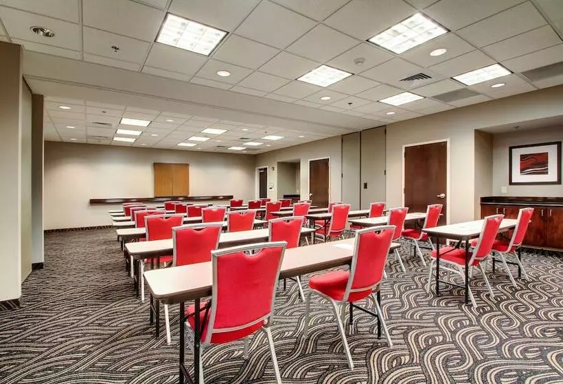 호텔 Hampton Inn Birmingham Leeds