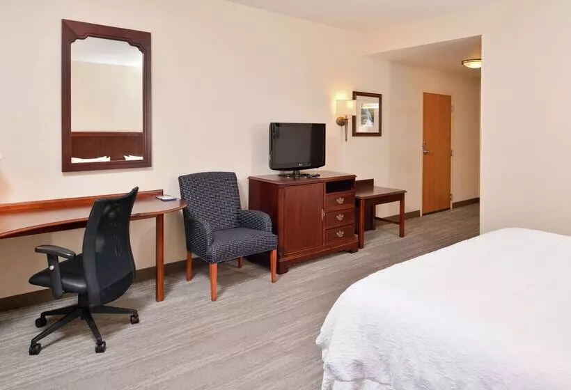 호텔 Hampton Inn Harrisonburg South