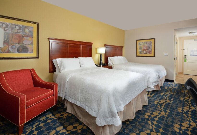 فندق Hampton Inn & Suites Huntersville