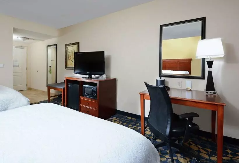 호텔 Hampton Inn & Suites Huntersville