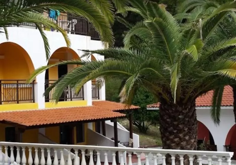 호텔 Kassandra Bay Village