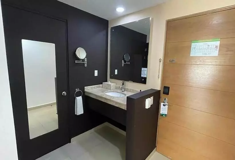 Отель La Venta Inn Villahermosa