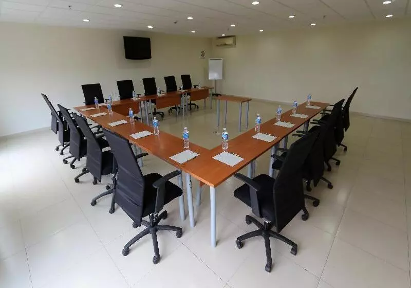 Отель La Venta Inn Villahermosa