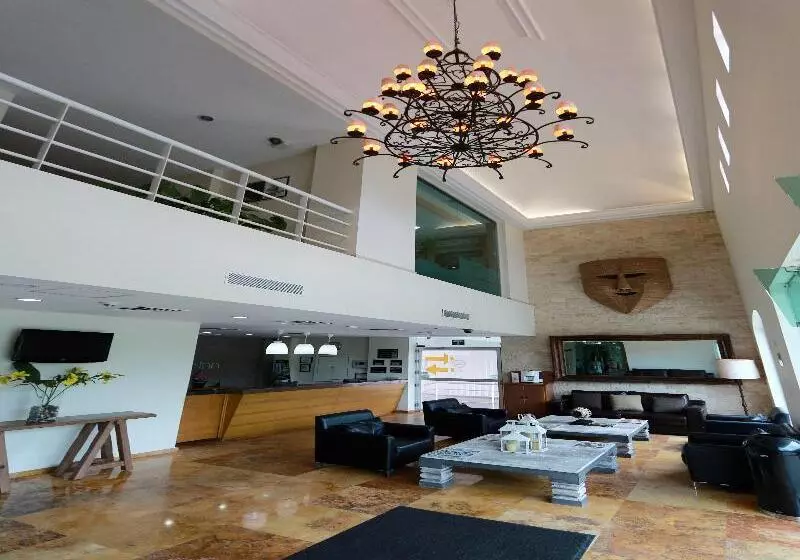 Отель La Venta Inn Villahermosa