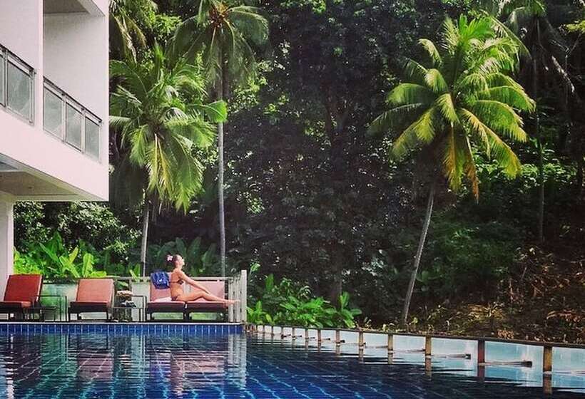 فندق Lae Lay Suites