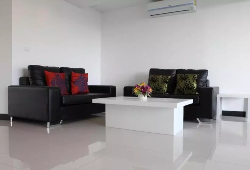 فندق Lae Lay Suites