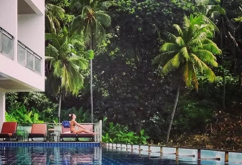 فندق Lae Lay Suites