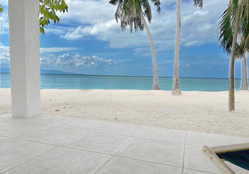 בית מלון כפרי Lime N Soda Beachfront Resort