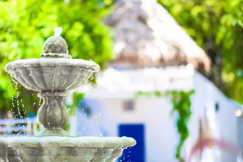 בית מלון כפרי Lime N Soda Beachfront Resort