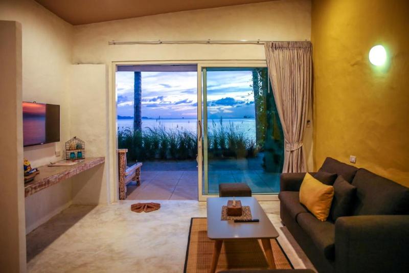 בית מלון כפרי Lime N Soda Beachfront Resort