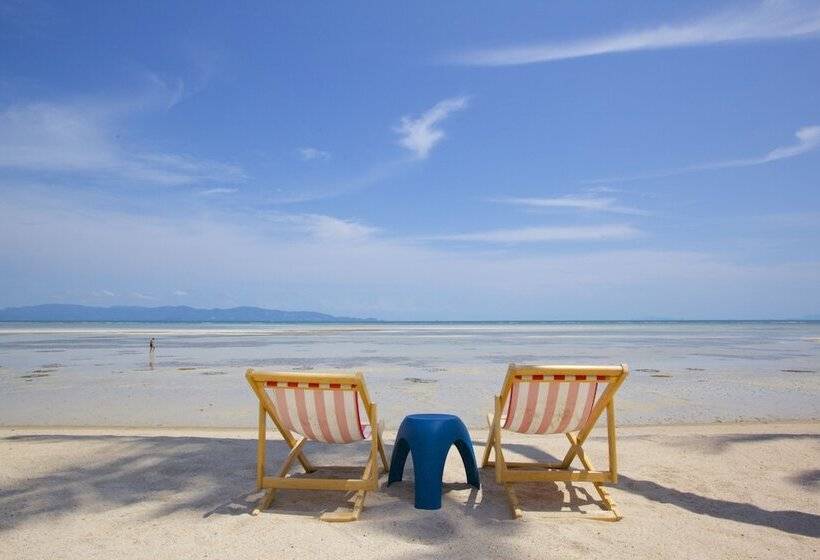 בית מלון כפרי Lime N Soda Beachfront Resort