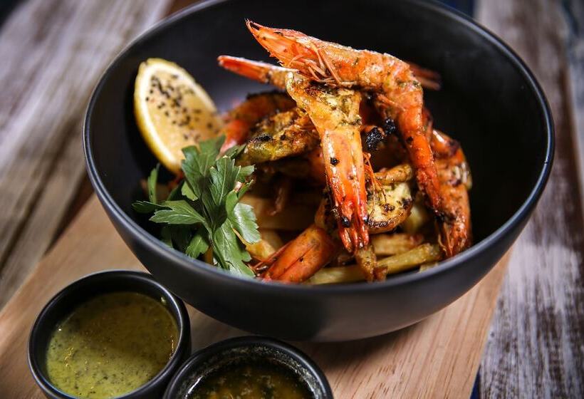 בית מלון כפרי Lime N Soda Beachfront Resort