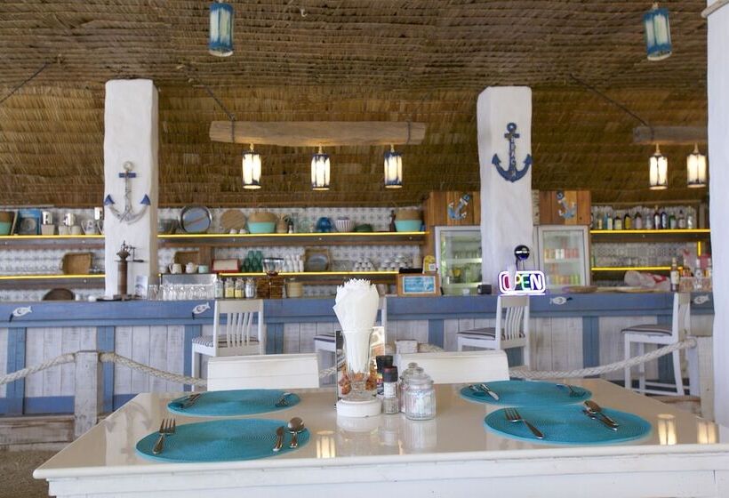 בית מלון כפרי Lime N Soda Beachfront Resort