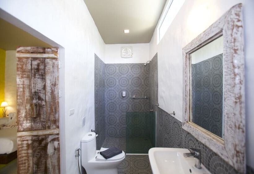 בית מלון כפרי Lime N Soda Beachfront Resort