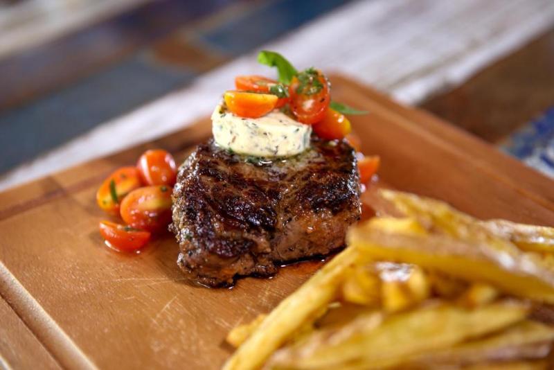 בית מלון כפרי Lime N Soda Beachfront Resort