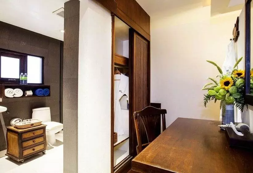 Safari Beach Hotel   Sha Extra Plus