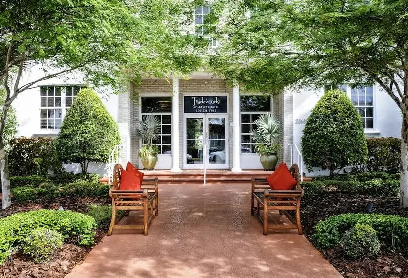 Tradewinds Apartment Hotel Miami Beach