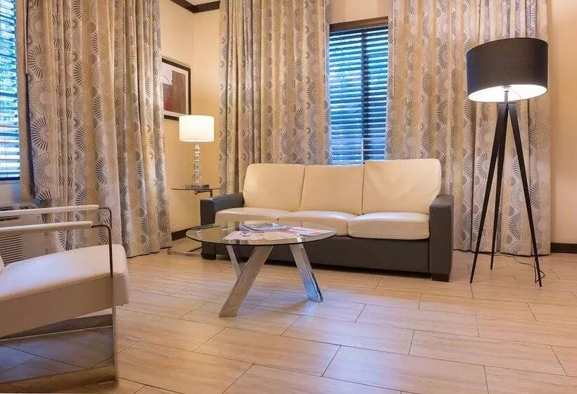 Tradewinds Apartment Hotel Miami Beach