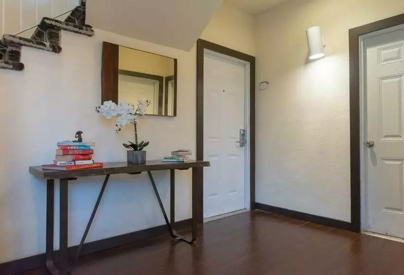 Tradewinds Apartment Hotel Miami Beach