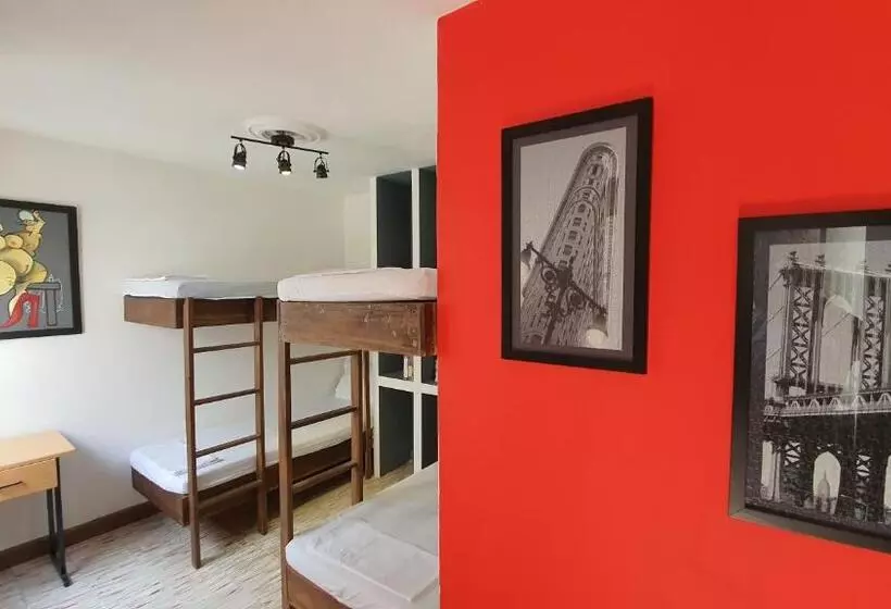 Retkeilymaja Base Camp México