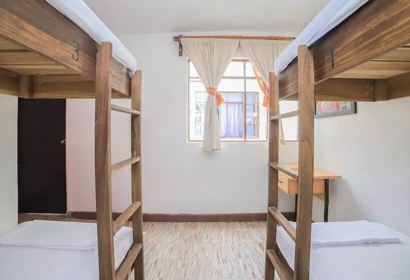 Retkeilymaja Base Camp México