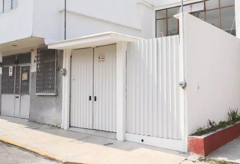 Retkeilymaja Base Camp México