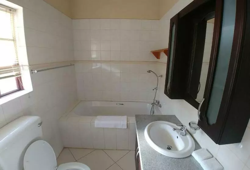 Majatalo 22 On Nicol